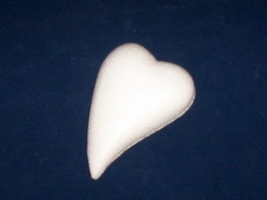 Styropor hart, druppelvorm vlakke achterkant 20x7,6cm